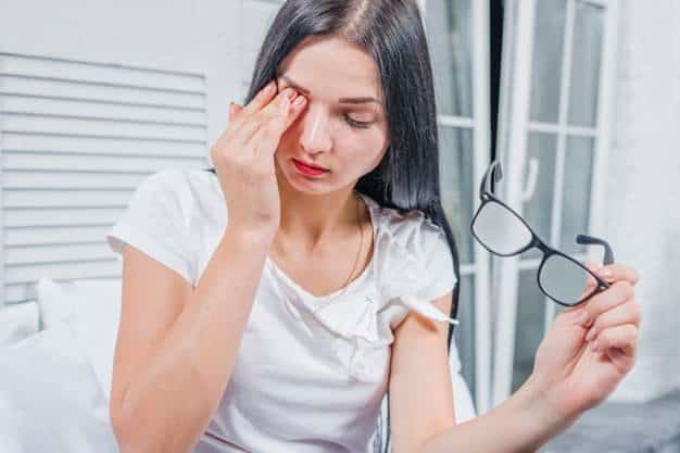 Glaucoma: ग्लूकोमा क्या है? जानिए इसके कारण, लक्षण और उपाय