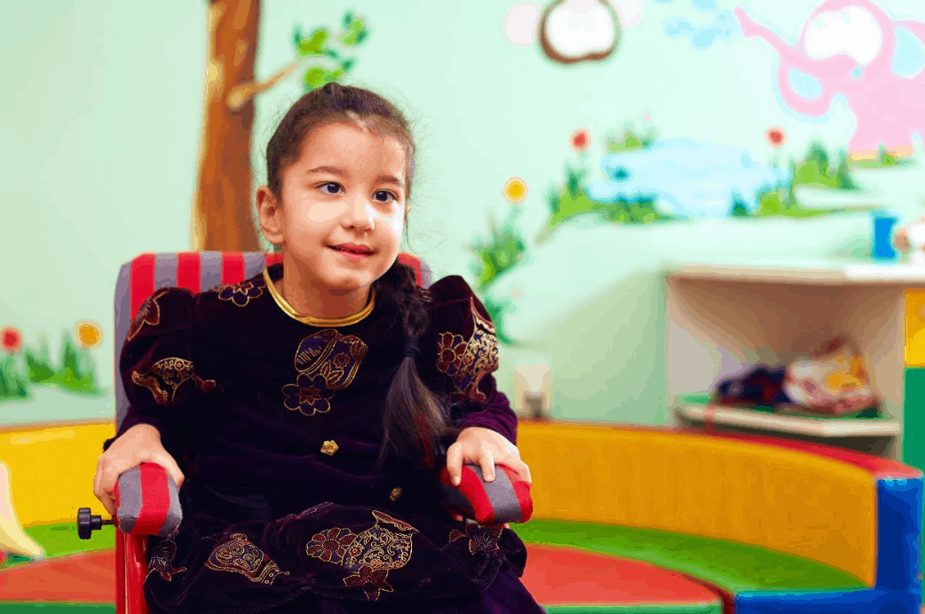 ऑटिज्म के शिकार बच्चे की कुछ इस तरह करें देखभाल