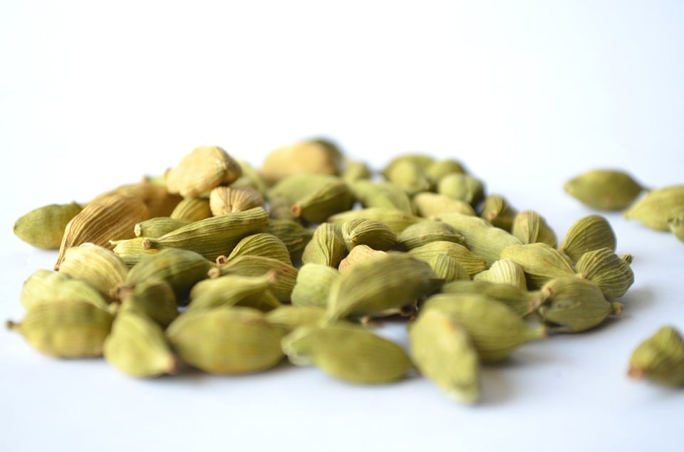 Cardamom : इलायची क्या है? जानिए कैसे छोटी सी इलायची है बड़ी गुणकारी