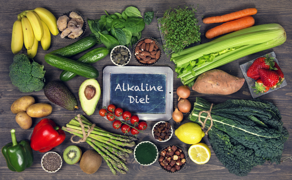 ऐल्कलाइन डायट (Alkaline diet) क्या है? फॉलो करने से पहले जान लें इसके फायदे और नुकसान