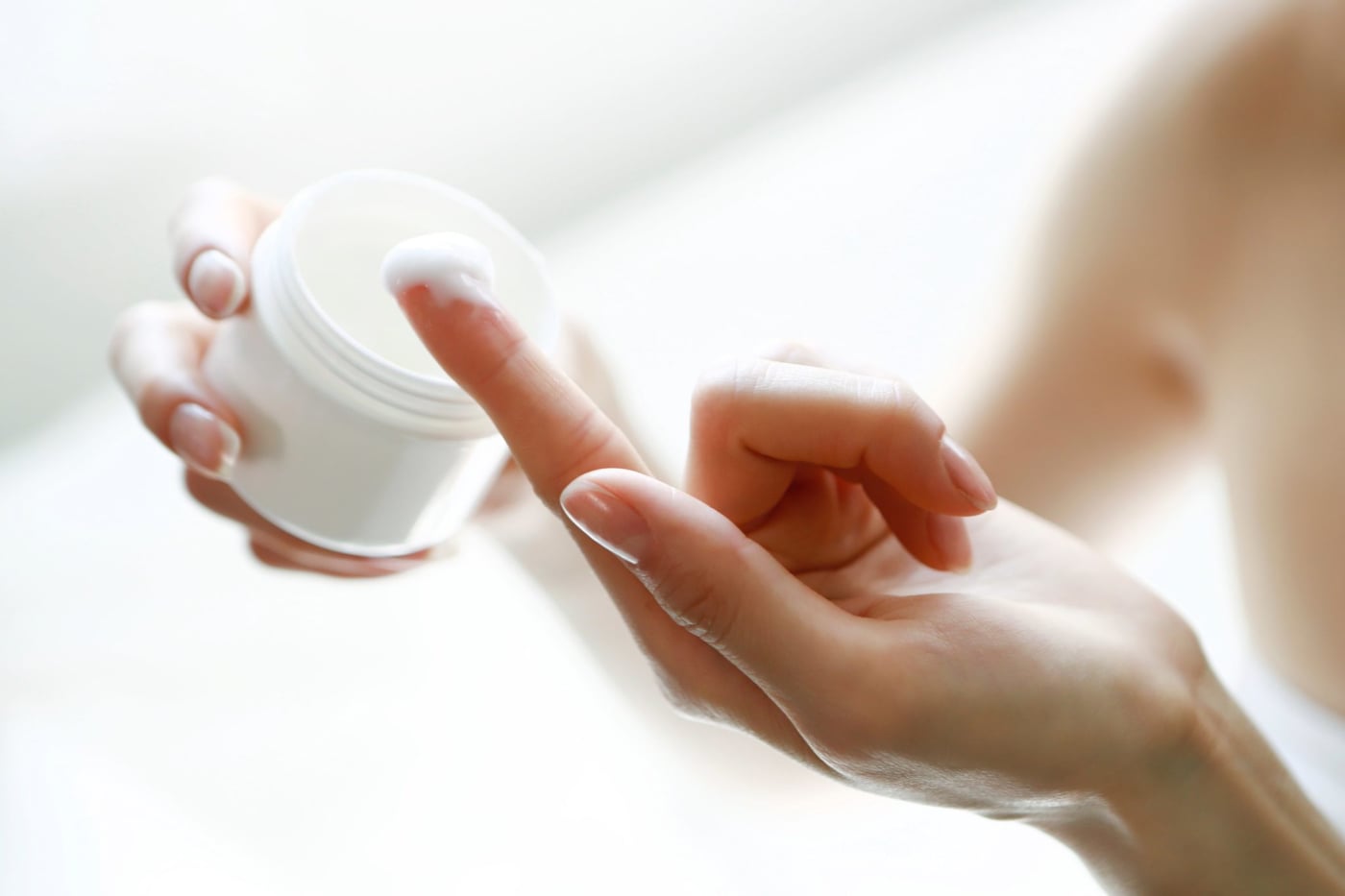 जानें त्वचा के लिए क्यों जरुरी है नाइट क्रीम