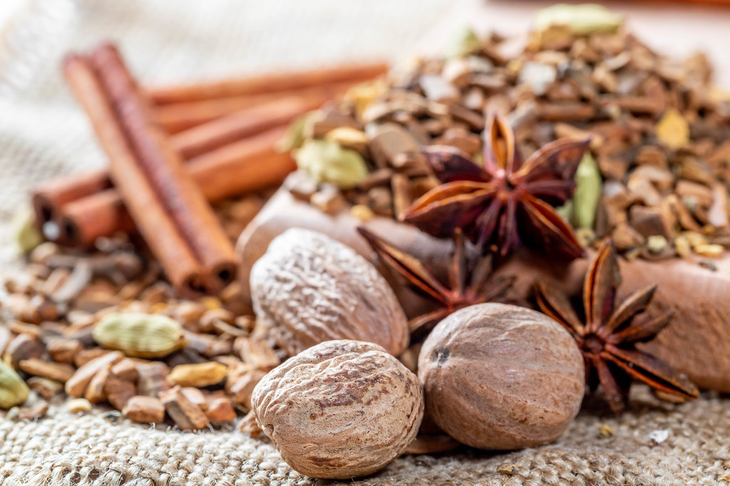 Nutmeg - जायफल