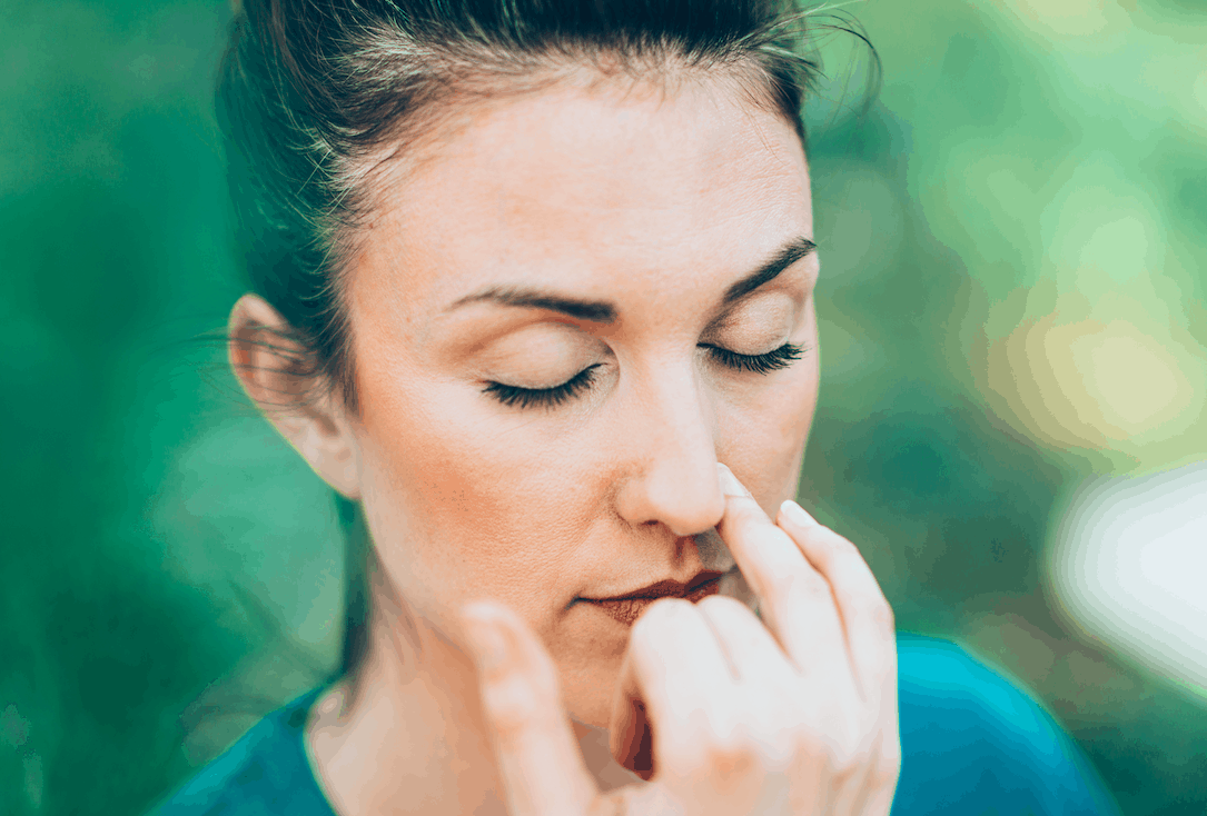 नाक को शेप में लाने के लिए आसान व्यायाम