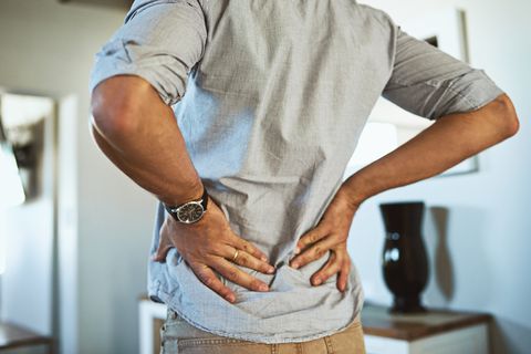 Back Pain: क्या है पीठ दर्द? जानें लक्षण, कारण और उपाय