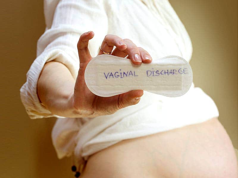 प्रेग्नेंसी के शुरूआती दौर में होने वाले डिस्चार्ज और उनके संकेत