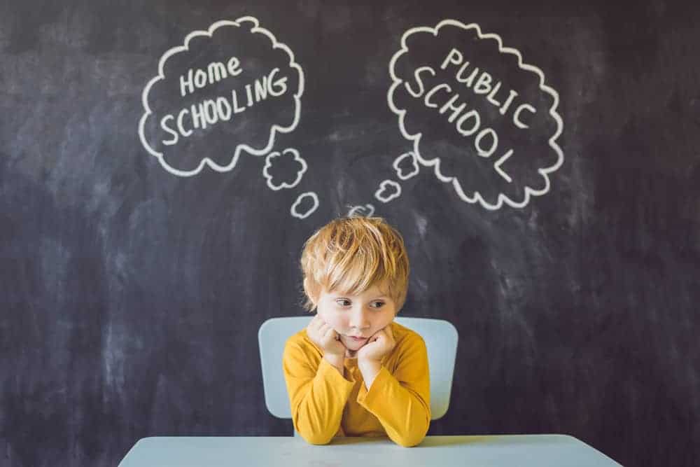 बच्चों के लिए होम स्कूलिंग के फायदे हैं, तो नुकसान भी, जानें इसके बारे में