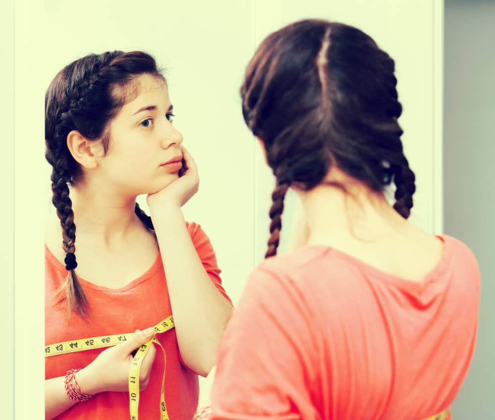 ब्रेस्ट साइज कैसे बढ़ाएं? जानें स्तनों का आकार बढ़ाने के टिप्स