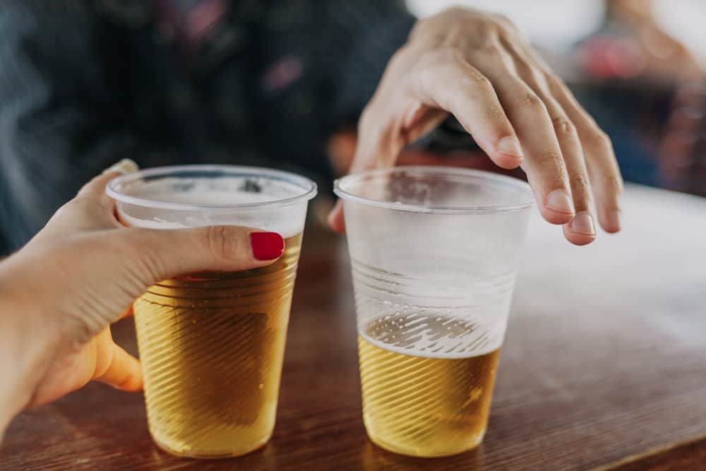 सेकेंड हैंड ड्रिंकिंग क्या है?