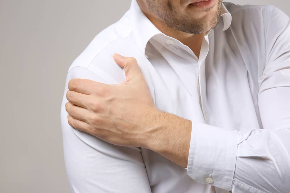 कंधे का दर्द (Shoulder Pain) दूर करने के लिए करें ये व्यायाम