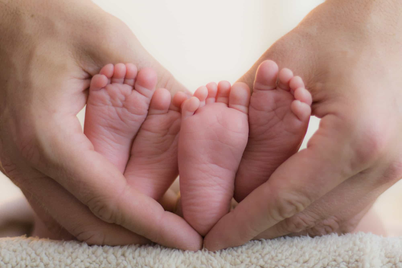 ट्विन प्रेगनेंसी डिलीवरी टाइम : जुड़वा बच्चों की डिलिवरी 37वें हफ्ते में ही क्यों है जरूरी?