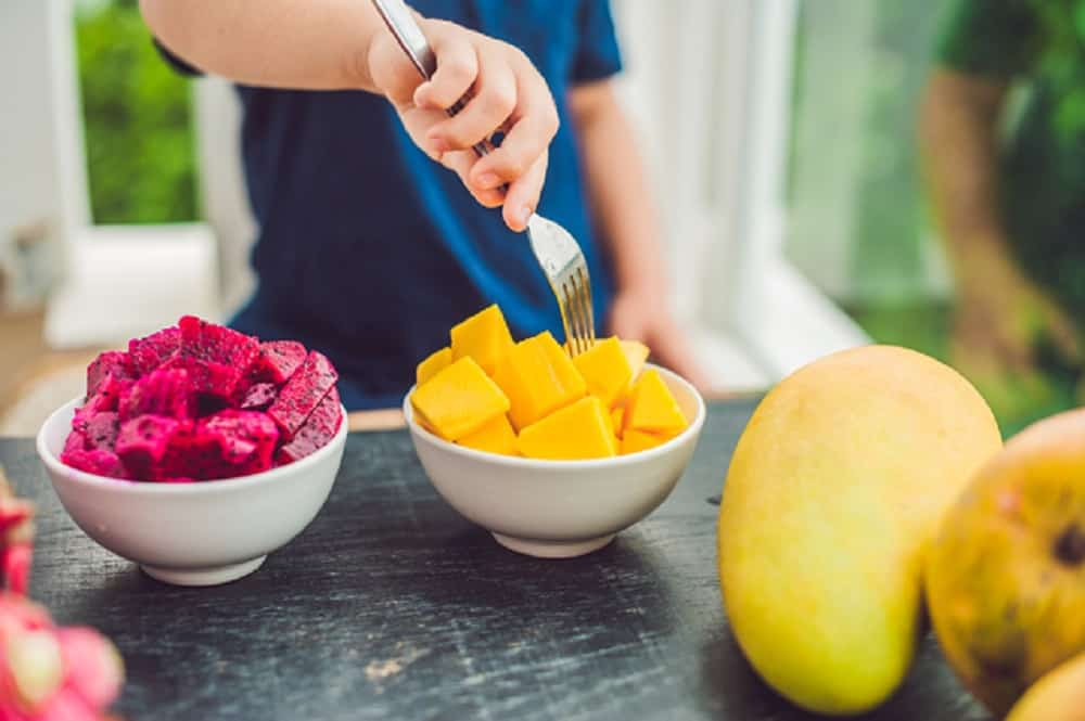 दो साल के बच्चे को आवश्यक पोषक तत्व कैसे दें?