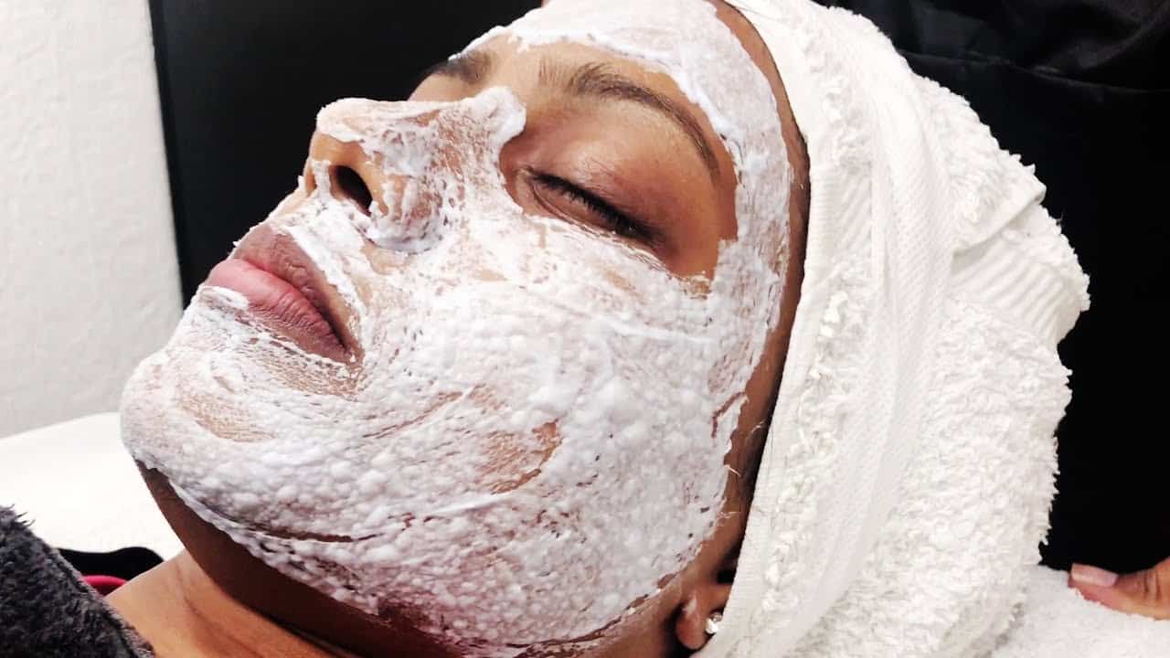 ये घरेलू उपाय बचाएंगे ब्लीच के साइड इफेक्ट्स से