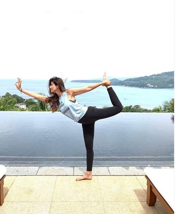 अगर चाहती हैं शिल्पा शेट्टी जैसा फिट होना, तो जानिए उनका फिटनेस मंत्र