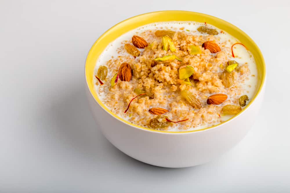 वजन कम करने में चमत्कारी फायदे देता है दलिया, जानिए कैसे?