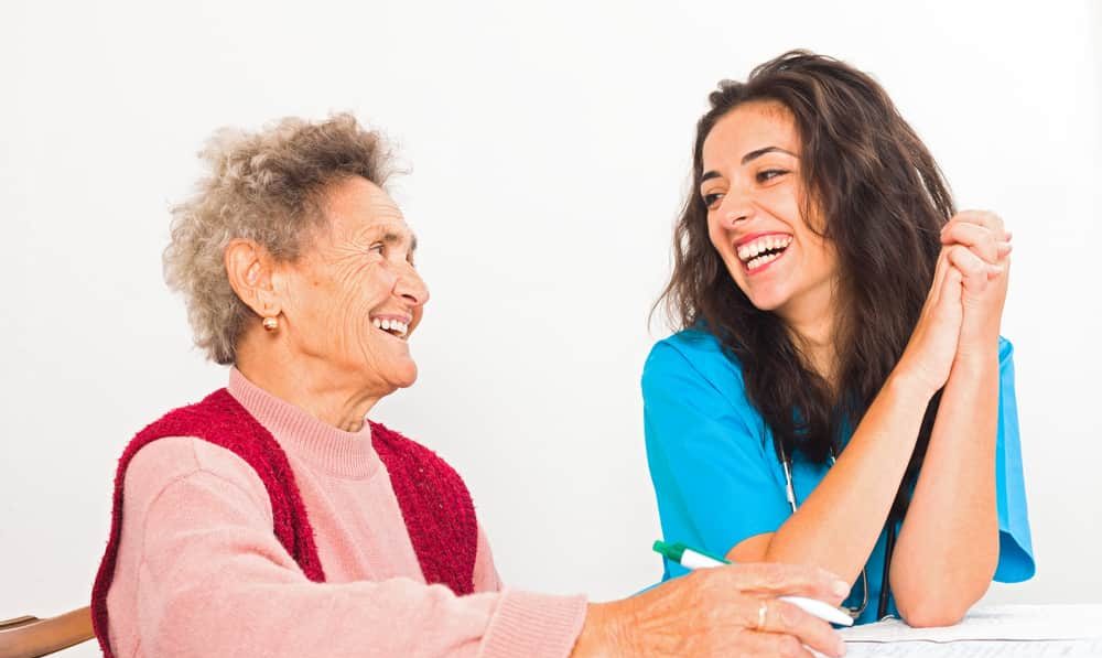 नर्सिंग केयर हायर करने से पहले किन बातों का रखें ख्याल?