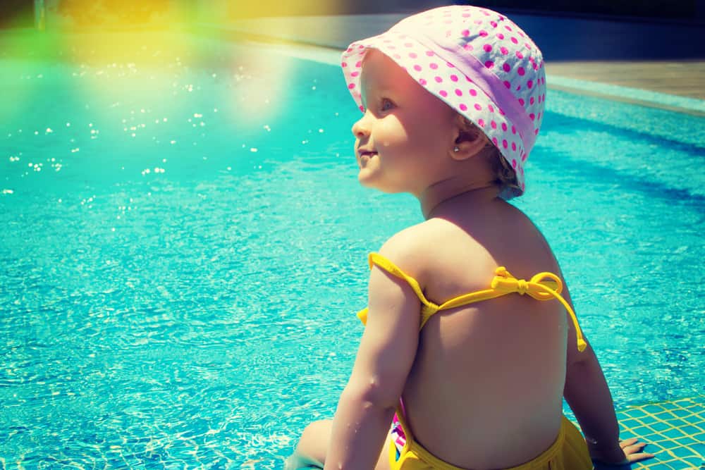 गर्मियों में शिशु की देखभाल के लिए फॉलो करें ये 7 आसान टिप्स