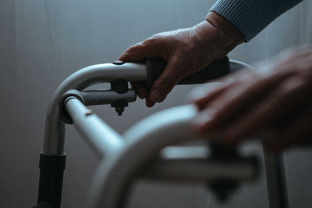 बुजुर्गों में होने वाली शारीरिक परेशानी कौन-कौन सी हैं?