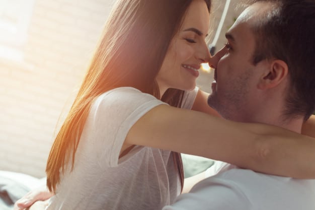 बेहतर सेक्स के लिए फोरप्ले (Foreplay) करने के जानें कुछ खास टिप्स