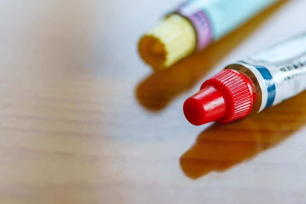 Mupirocin : मुपिरोसिन क्या है? जानिए इसके उपयोग, साइड इफेक्ट्स और सावधानियां