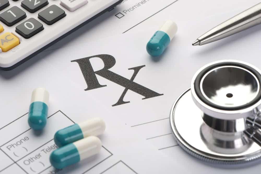 Diclofenac+Serratiopeptidase: डिक्लोफेनाक+सेरातियोपेप्टिडेस क्या है? जानिए इसके उपयोग, साइड इफेक्ट्स और सावधानियां