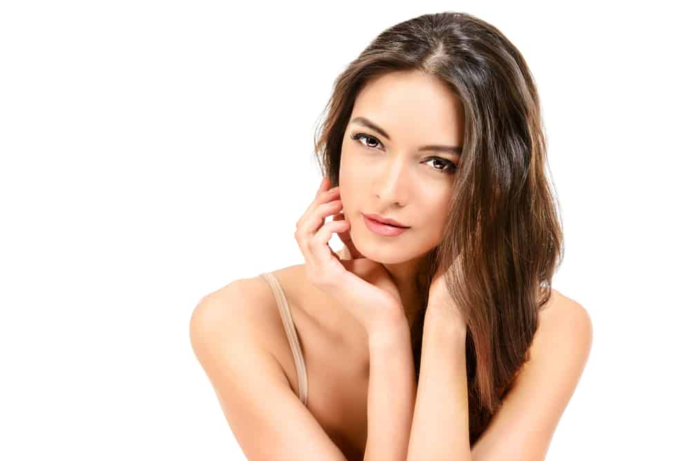 पार्लर के महंगे ट्रीटमेंट्स को कहें बाय, अपनाएं ये स्किन लाइटनिंग के घरेलू उपाय