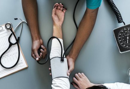 जानिए हाइपरटेंशन क्या है, इसके प्रकार और बचने के उपाय