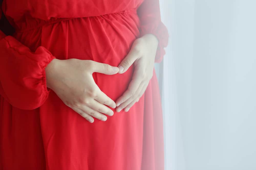 प्रेग्नेंसी का 12वां सप्ताह होता है रिस्की, इन बातों का रखें विशेष ध्यान