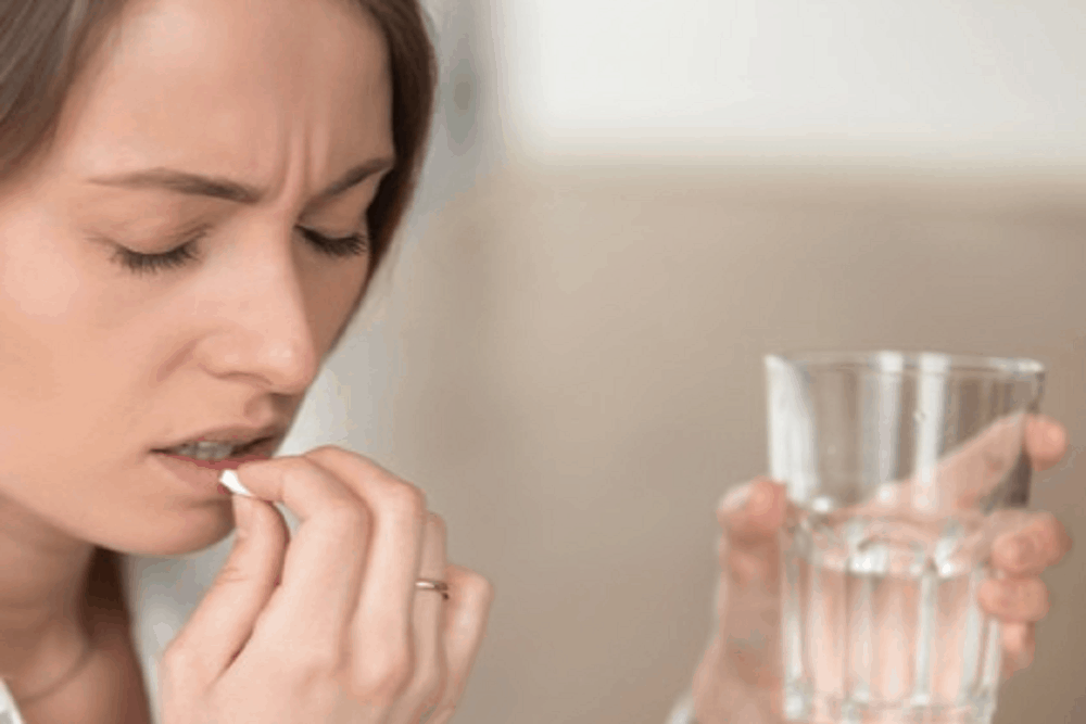 Chlorpheniramine+Phenylephrine: क्लोरफेनीरामिन+फीनाइलेफ्रीन क्या है? जानिए इसके उपयोग, साइड इफेक्ट्स और सावधानियां