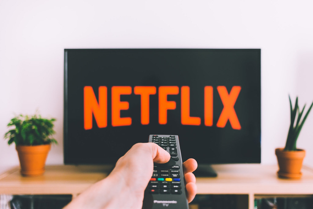 Netflix Addiction: क्या मिलेनियल्स अपने आने वाले 13 साल नेटफ्लिक्स देखने में बिता देंगे?