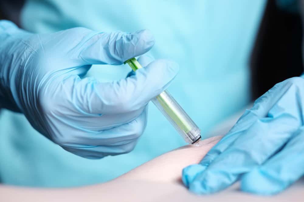 Enoxaparin : इनोक्सापेरिन क्या है? जानिए इसके उपयोग, साइड इफेक्ट्स और सावधानियां