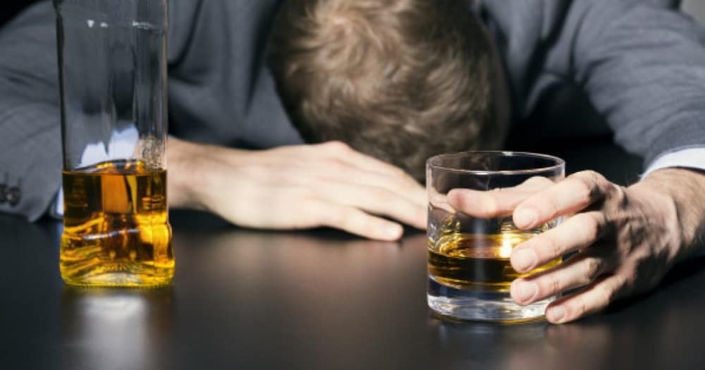 Alcohol Addiction: शराब की लत क्या है?