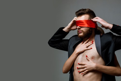 वेलेंटाइन डे पर अपनाएं ये असरदार सेक्स टिप्स, रोमांस में लगाएं तड़का