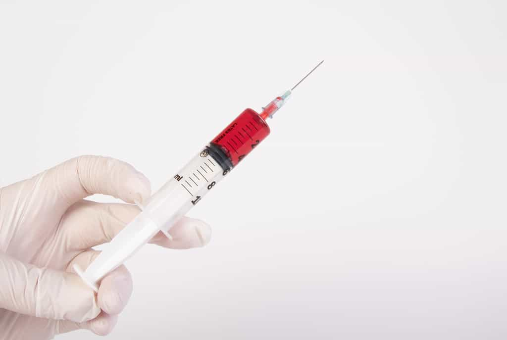 Cholesterol Injection: कोलेस्ट्रॉल कंट्रोल करने का इंजेक्शन कम करेगा हार्ट अटैक का खतरा