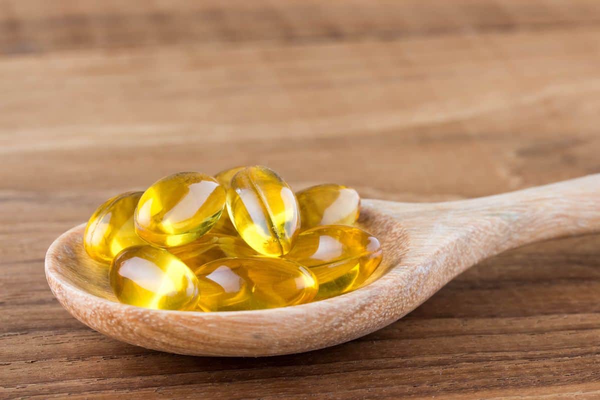 fish oil: फिश ऑयल क्या है? जाने इसके उपयोग और साइड इफेक्ट्स