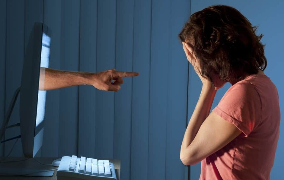 मानसिक स्वास्थ्य पर सोशल मीडिया के हो सकते हैं नकारात्मक प्रभाव, जानें इनसे कैसे बचें