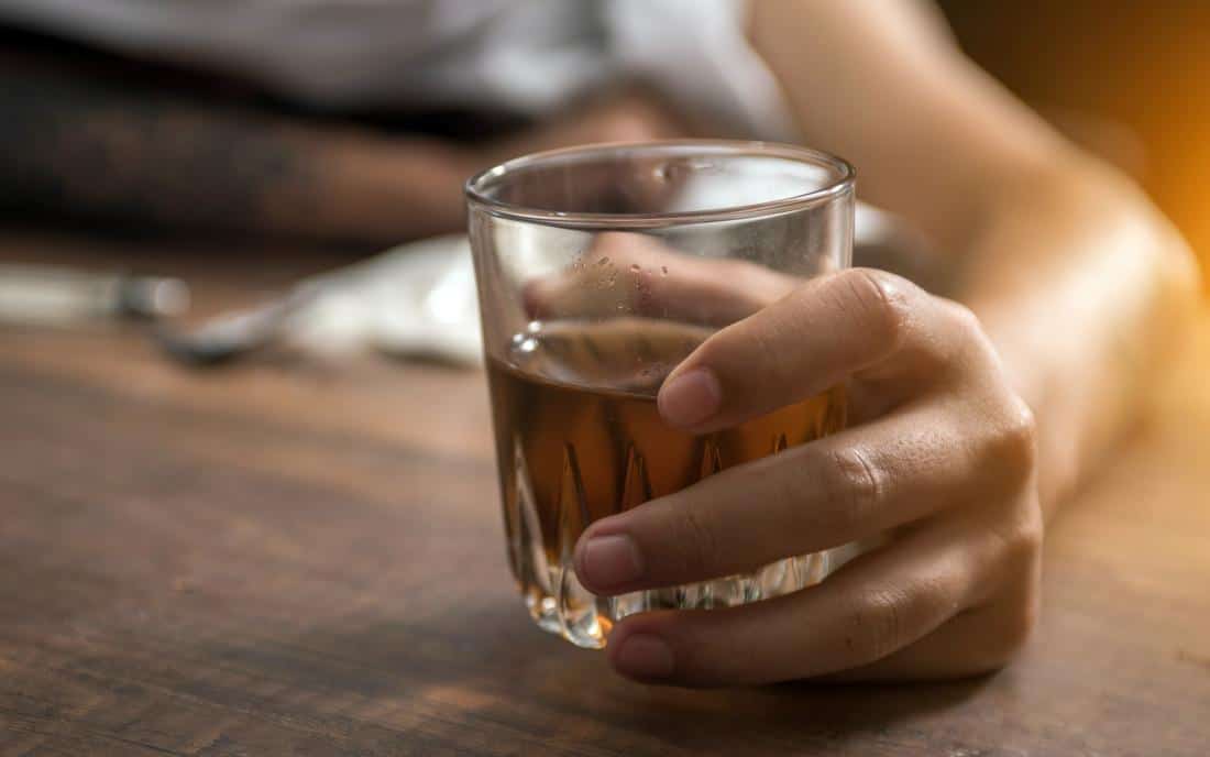Intoxication: नशा क्या है? जानें इसके कारण, लक्षण और उपचार