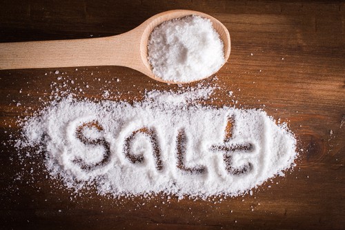प्रेगनेंसी में नमक खाने के फायदे और नुकसान
