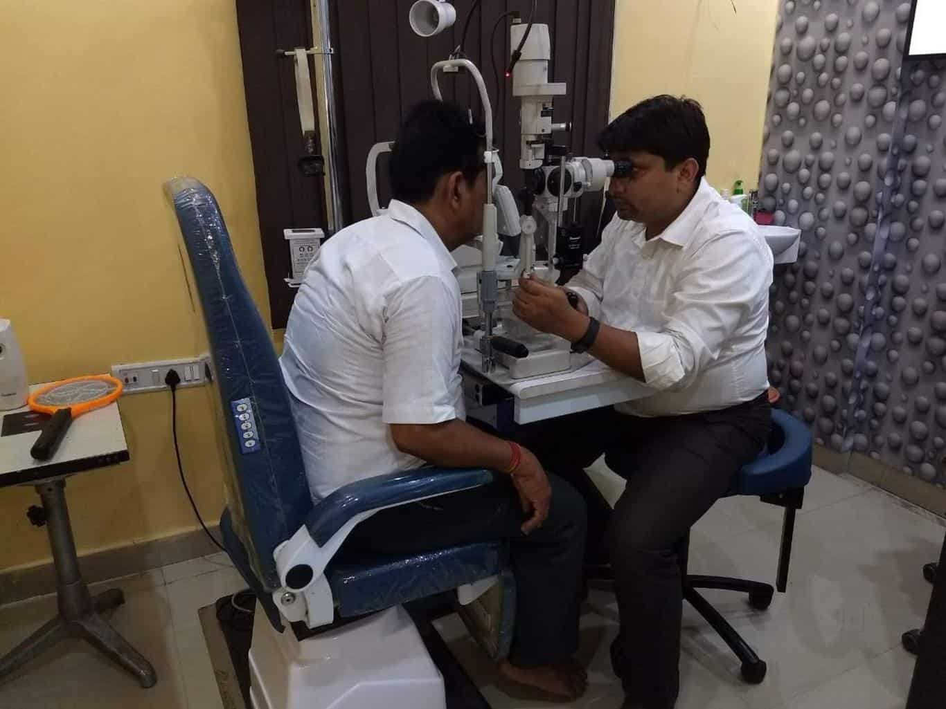 आंखों पर स्क्रीन का असर हाेता है बहुत खतरनाक, हो सकती हैं कई बड़ी बीमारियां