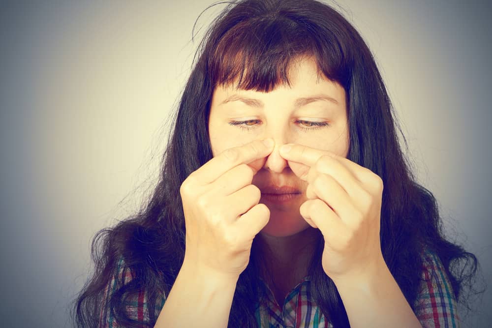 नाक में पिंपल बन सकता है कई बीमारियों का कारण, कैसे पाएं इससे निजात?