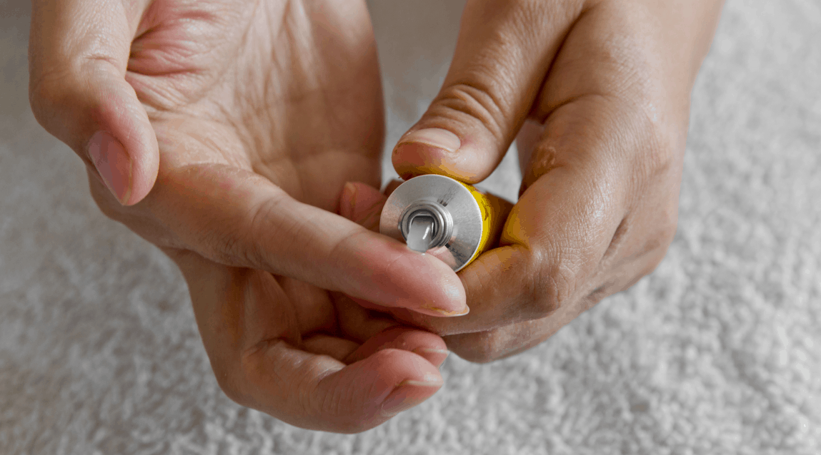 Amorolfine cream: अमोरोलफिने क्रीम क्या है? जानिए इसके उपयोग और साइड इफेक्ट्स