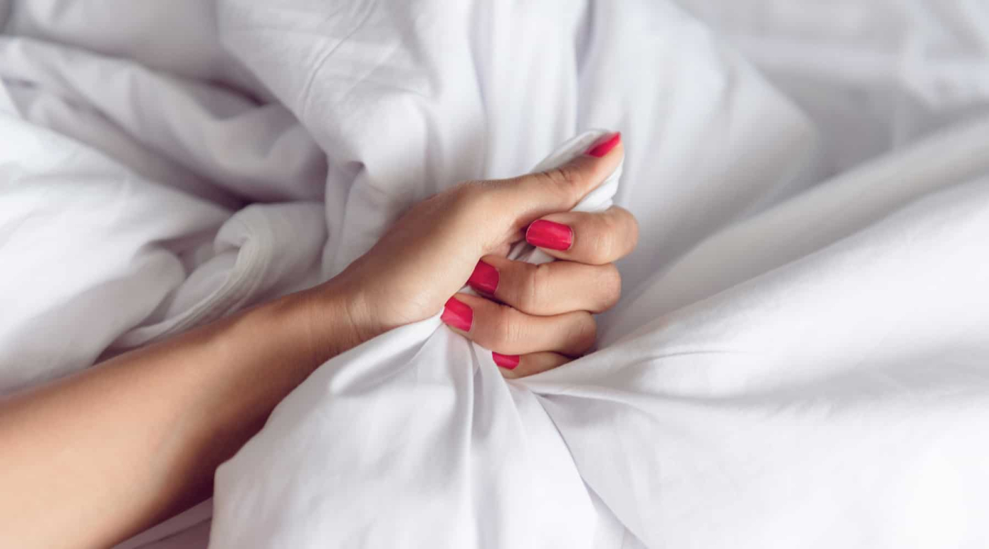 क्या है फीमेल इजेकुलेशन (female ejaculation) का सच? जानें इससे जुड़ी सभी बातें