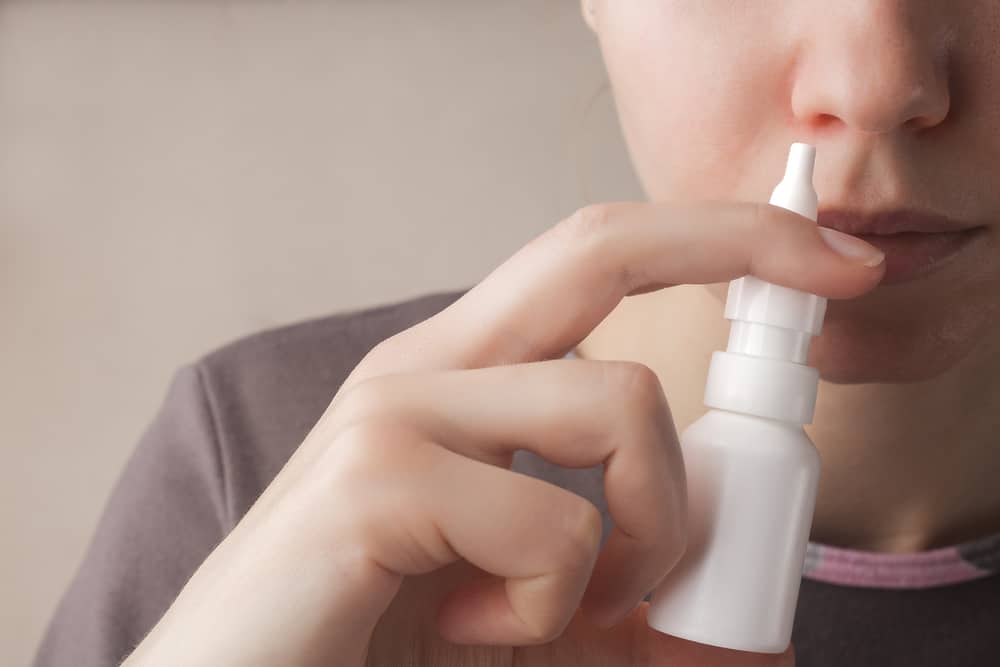 Duonase Nasal Spray: डुओनेस नेजल स्प्रे क्या है? जानिए इसके उपयोग और साइड इफेक्ट्स