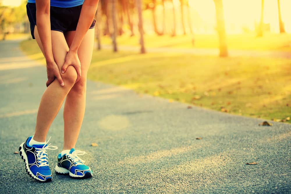 Leg Pain: टांगों में दर्द क्या है? जानें इसके कारण, लक्षण और उपाय