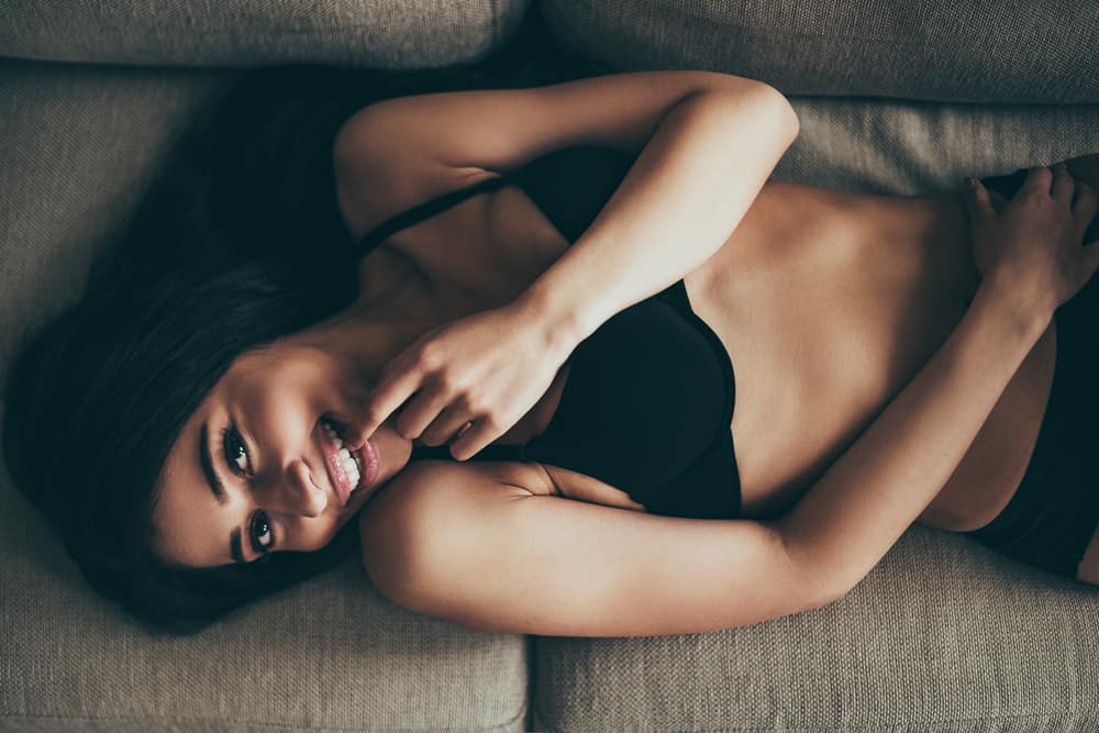 क्या फिंगरिंग से आप गर्भवती हो सकती हैं? जानिए फिंगरिंग और प्रेग्नेंसी में संबंध