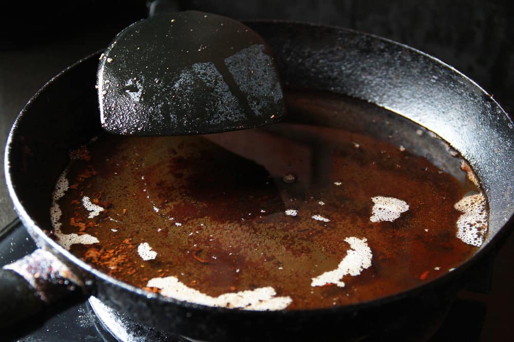 बार-बार तेल गर्म करना पड़ सकता है सेहत पर भारी, जानें कैसे?