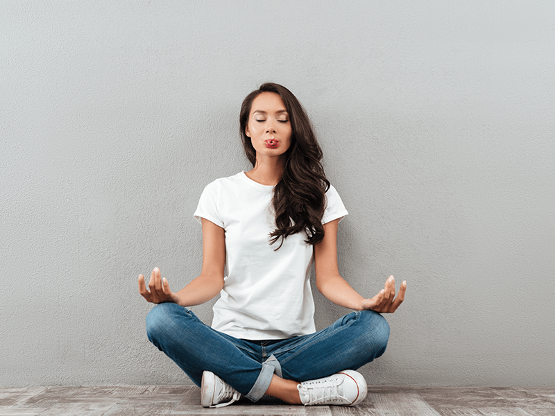 शीतली प्राणायाम करने का तरीका और फायदा