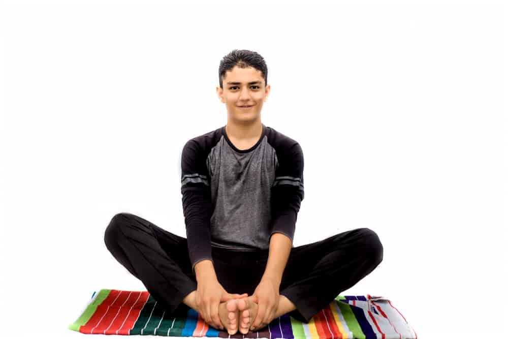 भद्रासन करने का तरीका और जानिए इसके फायदे