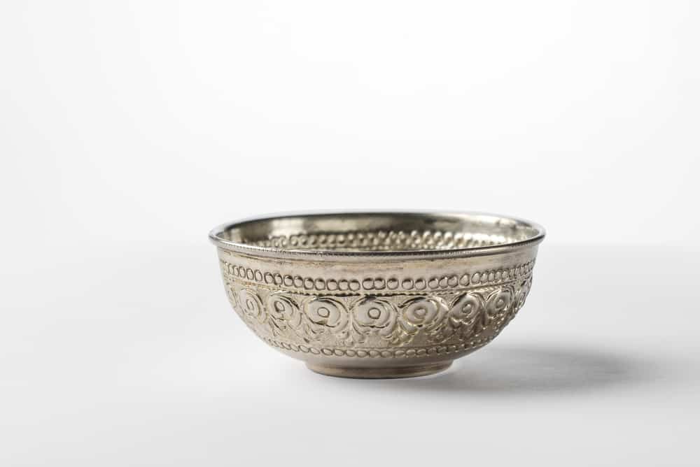 क्या आप जानते हैं, शिशुओं को चांदी के बर्तन में खाना क्यों खिलाना चाहिए?