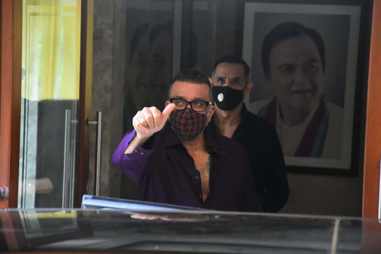 संजय दत्त को हुआ स्टेज 3 का लंग कैंसर, कहा कि फिल्मों से ब्रेक ले रहा हूं