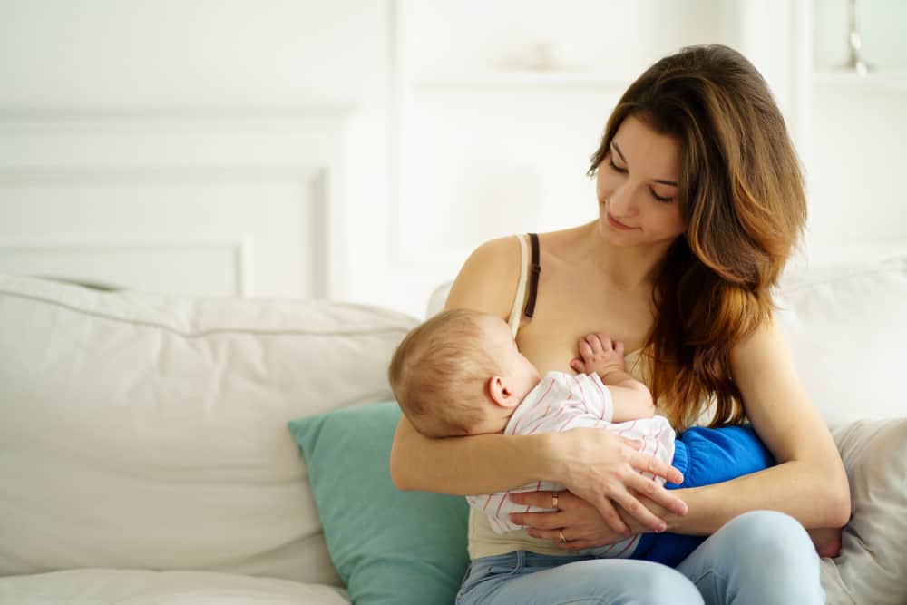 Things to keep in mind while Breastfeeding - स्तनपान के दौरान क्या-क्या रखें ध्यान